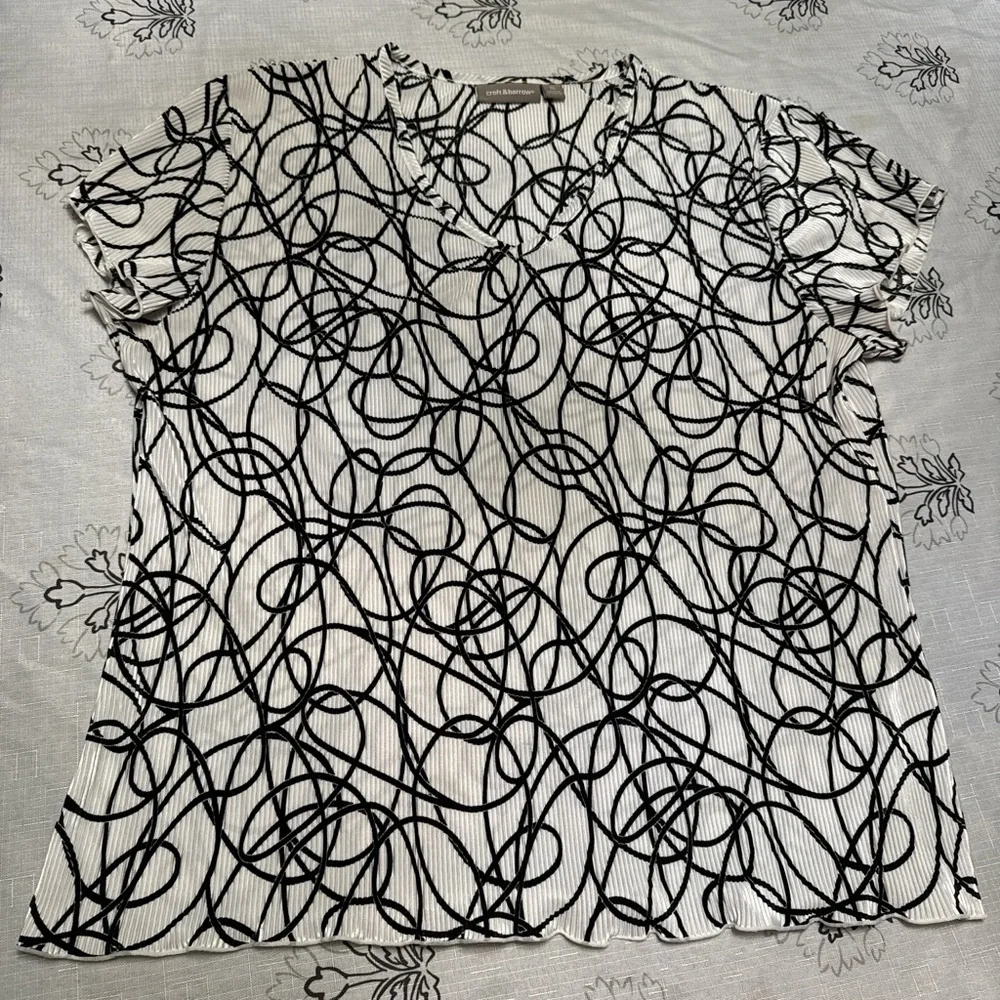 Abstract print blouse - Picture 4 of 5
